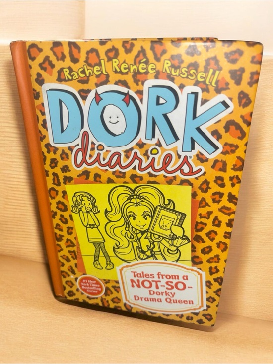 Rachel Renee Russell Other - Dork Diaries: Tales from a Not-So Dorky Drama Queen by Rachel Renee Russell